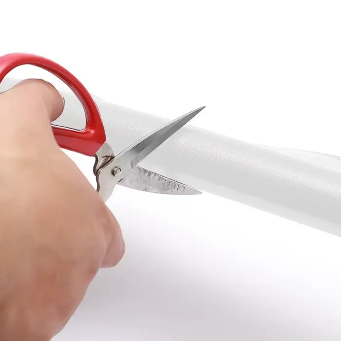 Bande d'étanchéité de bas de porte coupe-vent insonorisée