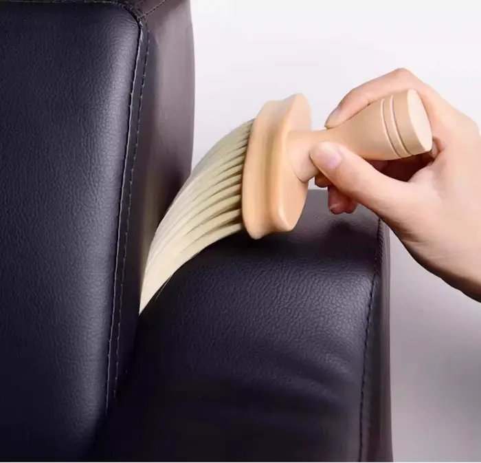 Brosse de nettoyage pour rails de fenêtre