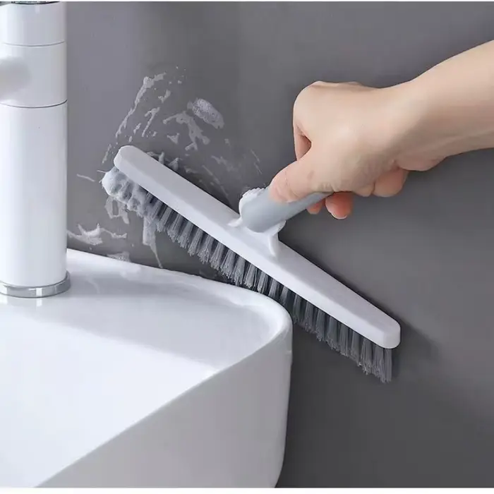 Brosse de sol pour la maison
