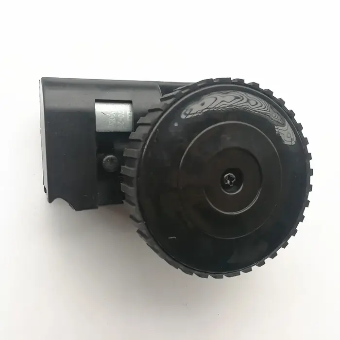 Magasin de robot aspirateur avec roue droite
