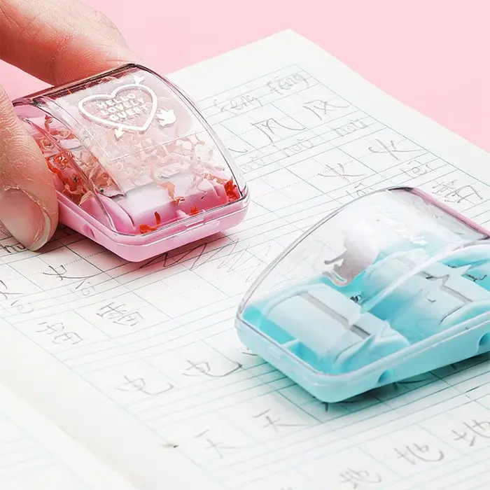 Aspirateur de bureau portable avec gomme mignonne