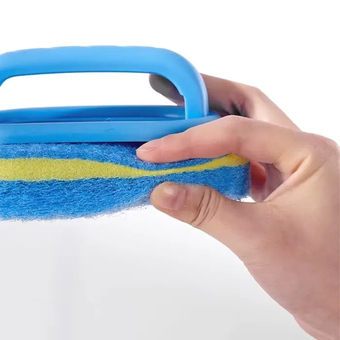 Brosse de nettoyage avec poignée
