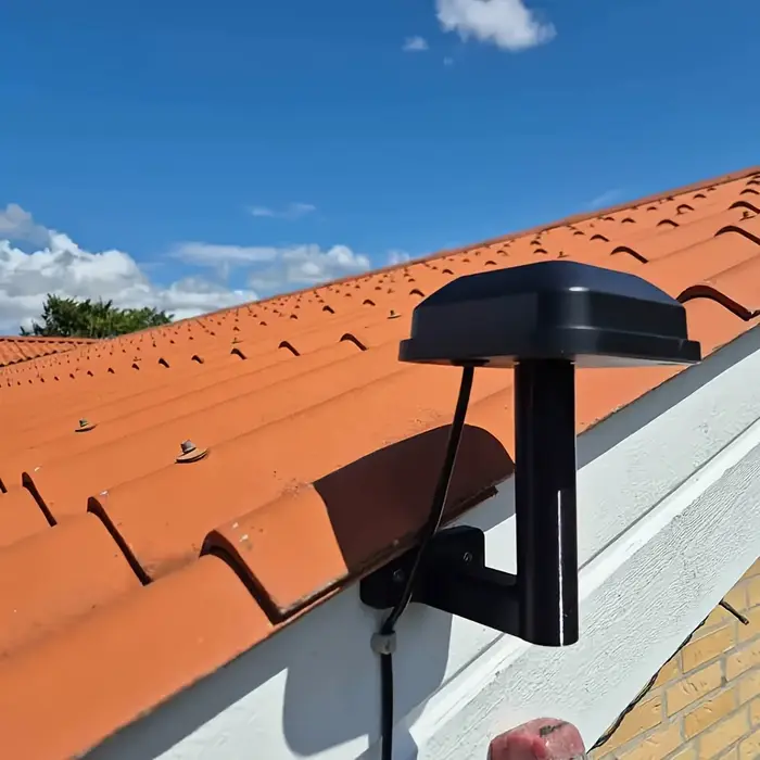 Support mural d'antenne GPS domestique