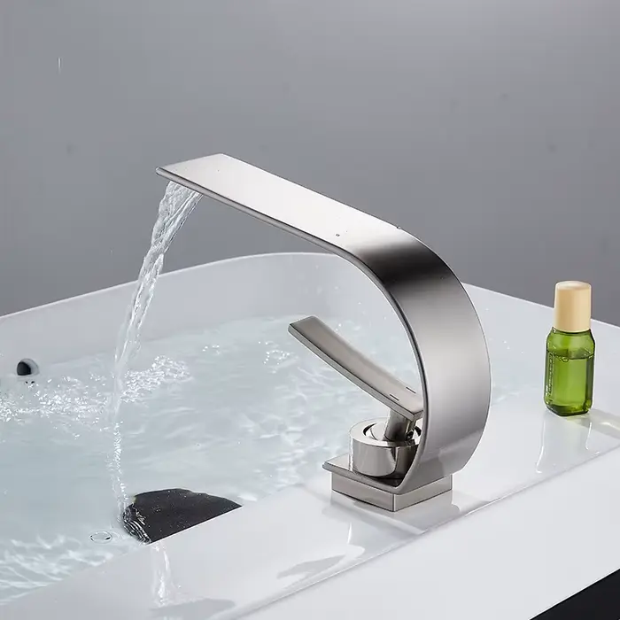 Cascade c croissant de lune courbé robinet chaud et froid lavabo créatif salle de bain toilette
