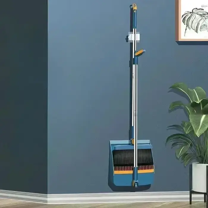 Ensemble balai et pelle ménager, avec tête de balai et balayette individuelle, pelle à déchets pliab