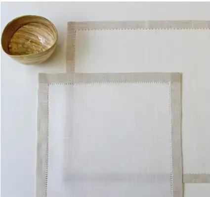 @ Serviette pratique et polyvalente avec ourlet fait à la main