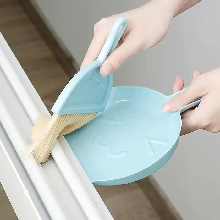Mini balai et pelle à poussière