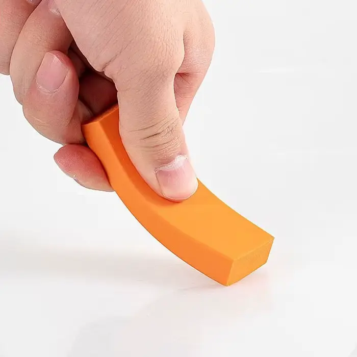 Gomme à calcaire pour salle de bains