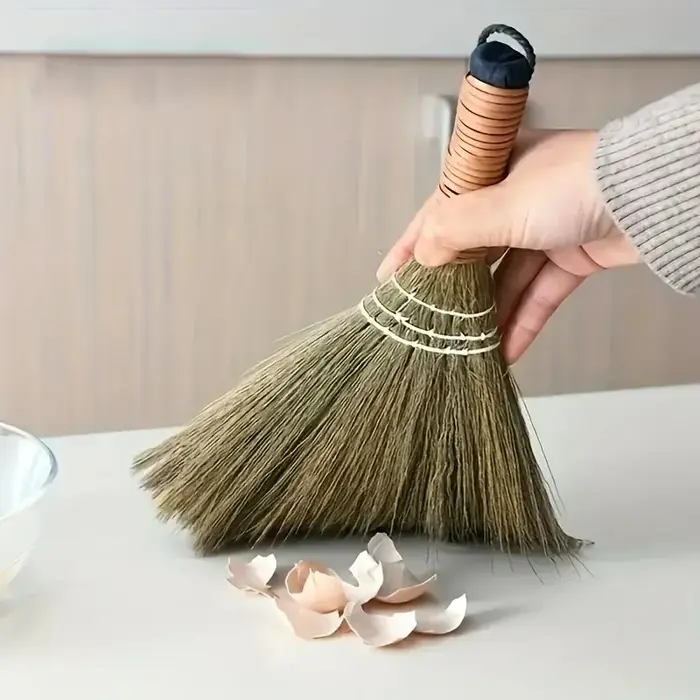 1 balai à herbe fait main, petit balai à poussière artisanal, outils de nettoyage, pour les services d'entretien ménager, les bureaux et les hôtels