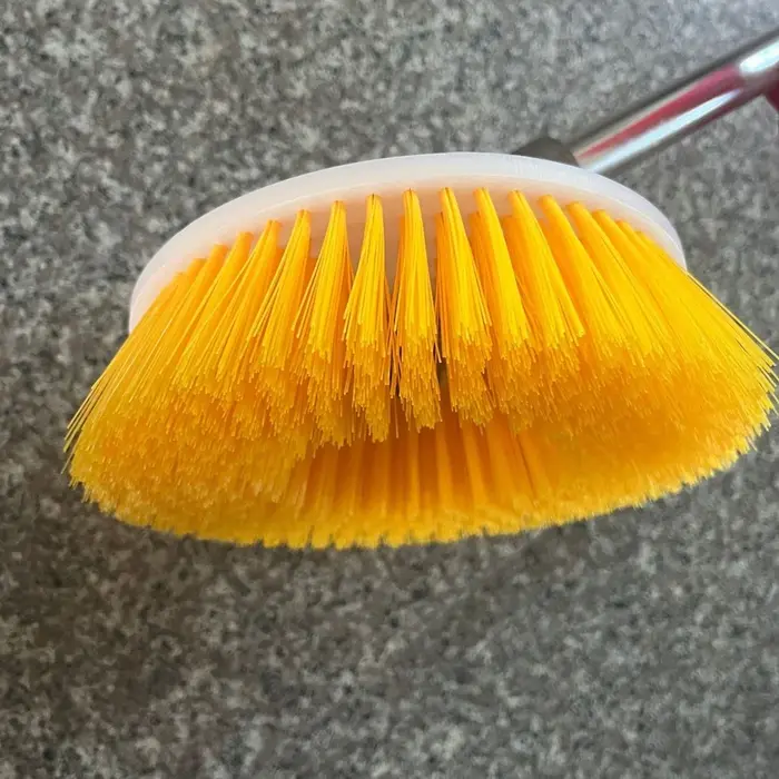 Brosse électrique puissante pour un nettoyage des sols sans effort