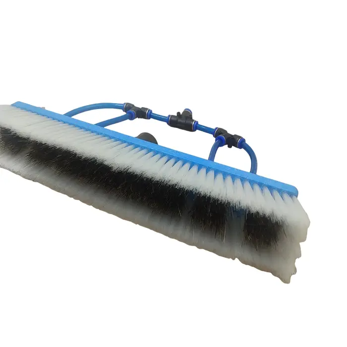 Brosse de nettoyage de panneaux solaires