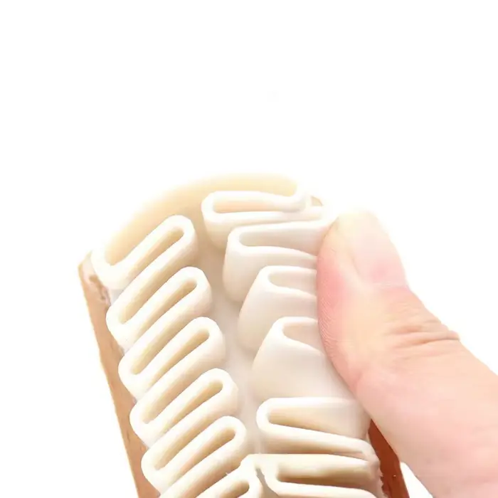 Brosse de nettoyage pour chaussures en daim