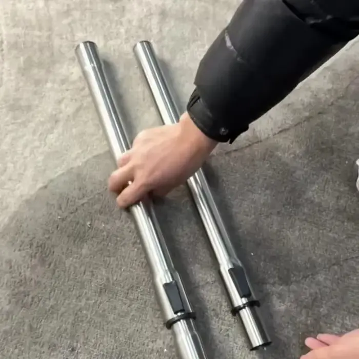 Tube d'aspirateur universel adapté à la plupart des modèles