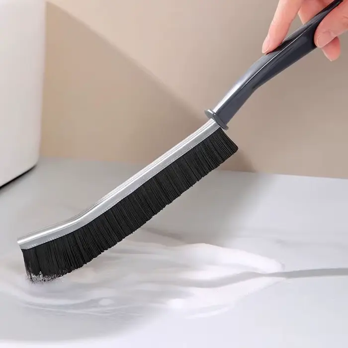 Brosse de nettoyage pour joints de carrelage