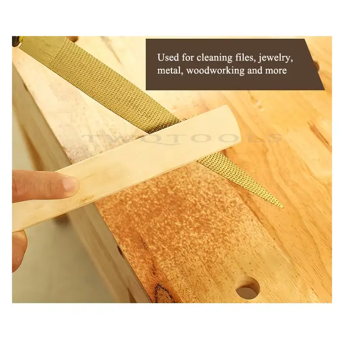 Brosse en laiton pour métal et bois