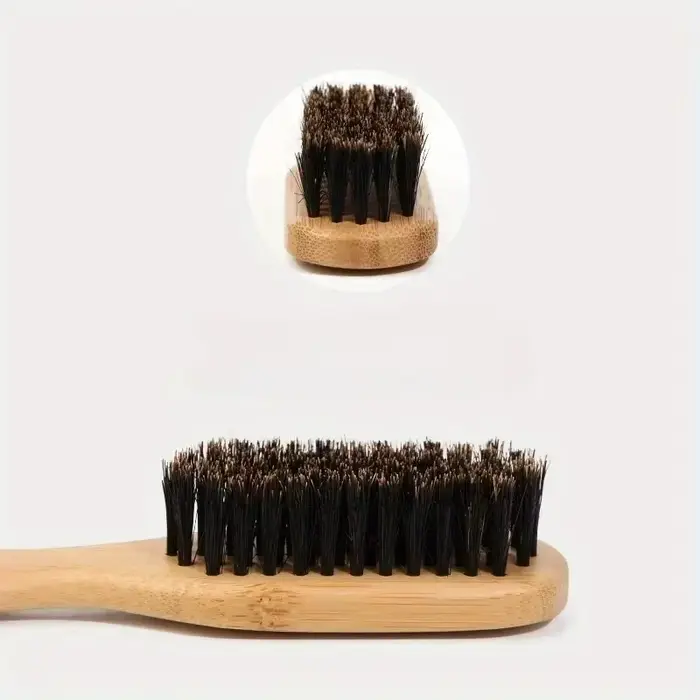 Brosse de nettoyage à poils de sanglier avec manche en bois