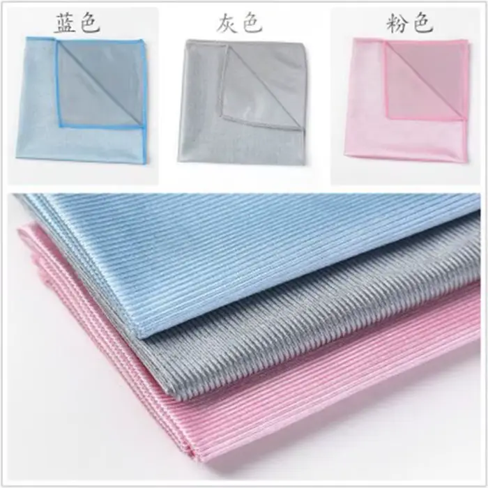 Lingette absorbante pour fenêtre de voiture