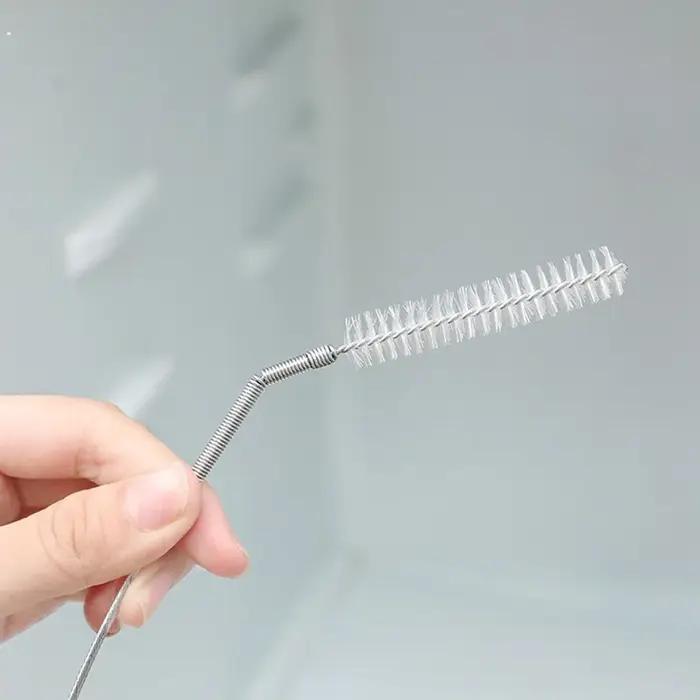 [Nettoyant de toit ouvrant de voiture] Brosse de nettoyage longue et flexible 1 pièce | Poils polyvalents et durables