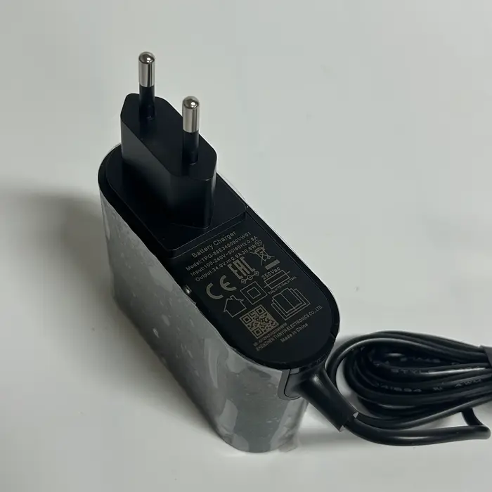 Câble de chargeur d'origine pour station d'accueil Dreame R10 Pro/ Z20 AquaCycle / Z30 AquaCycl / Z30 Ultra/R10s