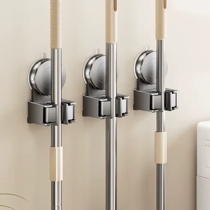 Fixation murale ventouse vadrouille clip