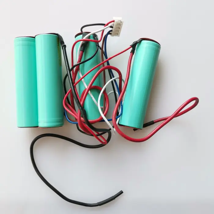Nouvelle batterie Li-ion 14.4V 3400mAh/2800mAh pour aspirateur Robot Electrolux ZB3501EB avec prise