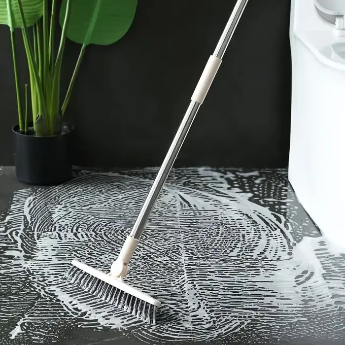 Brosse rotative robuste pour les coins et les interstices des murs