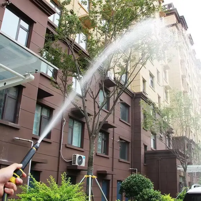 Pistolet à eau télescopique de jardin avec buse haute pression