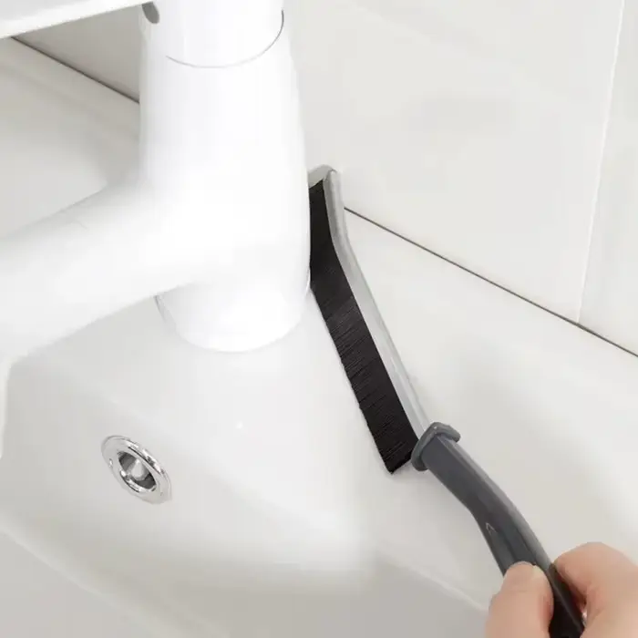 Brosse de nettoyage de crevasses à poils durs