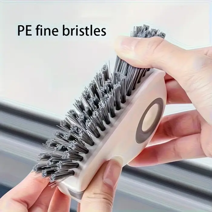 Brosse de nettoyage pour rails de fenêtres