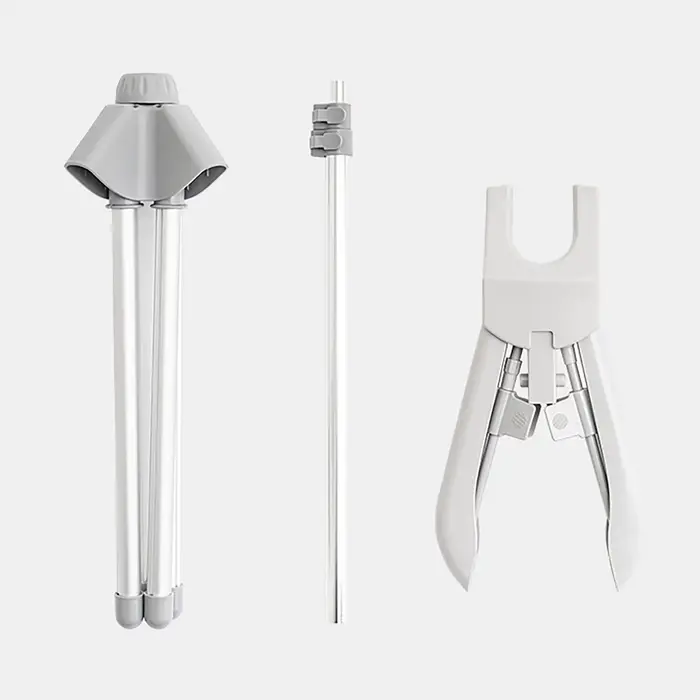 Porte-vêtements vertical réglable et rotatif à vapeur pour repassage
