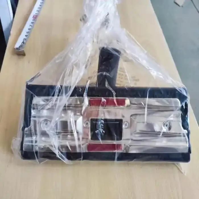 Brosse pour tapis et tapis
