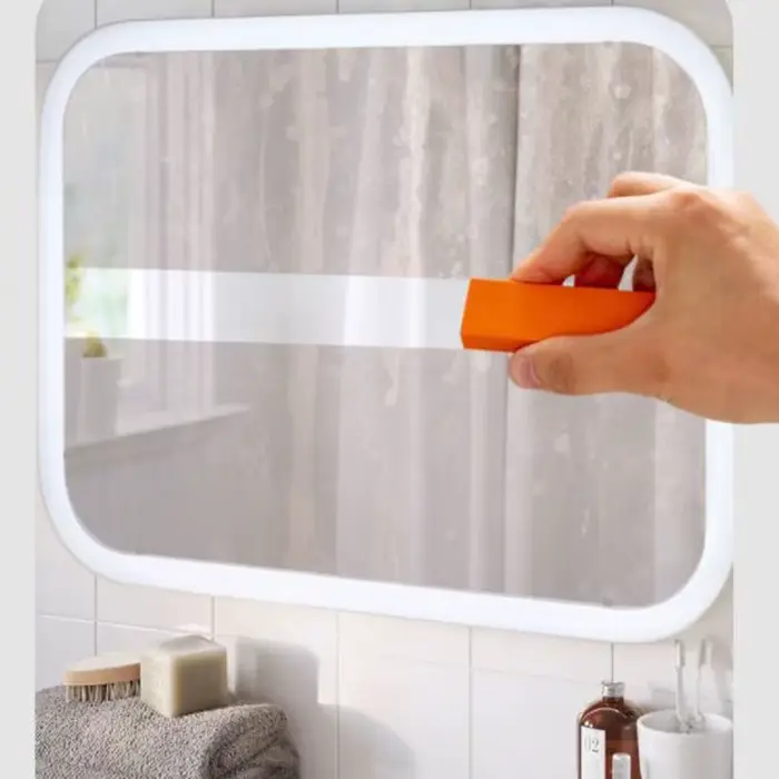Gomme à calcaire pour salle de bains