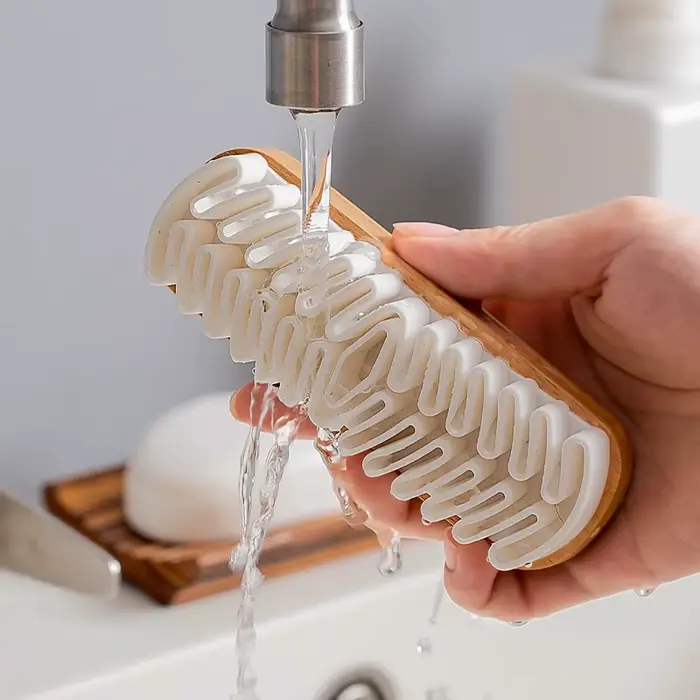 Brosse de nettoyage pour chaussures en daim