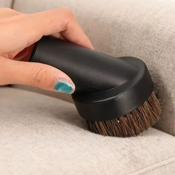 Fixation d'aspirateur noir