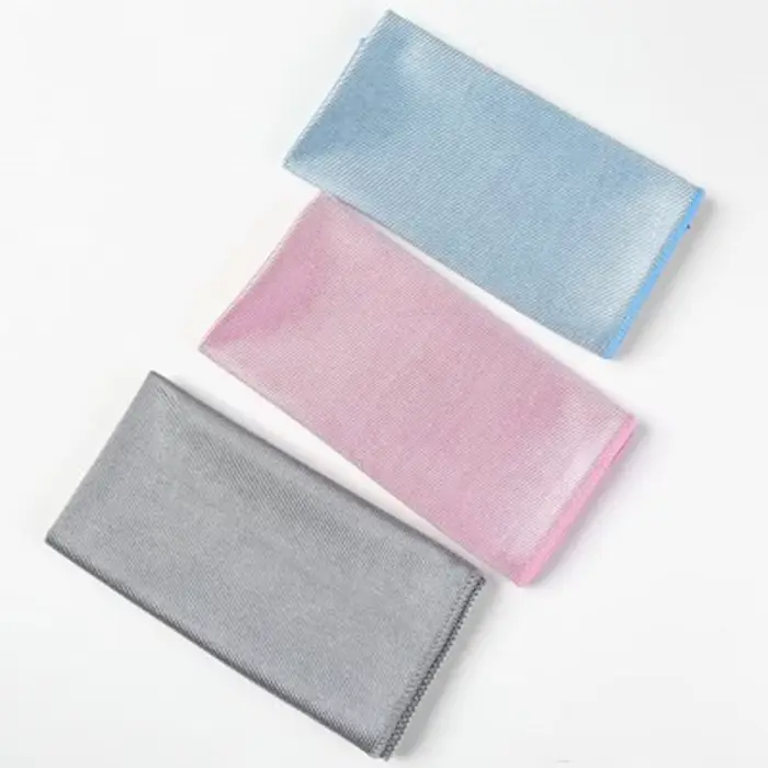 Lingette absorbante pour fenêtre de voiture
