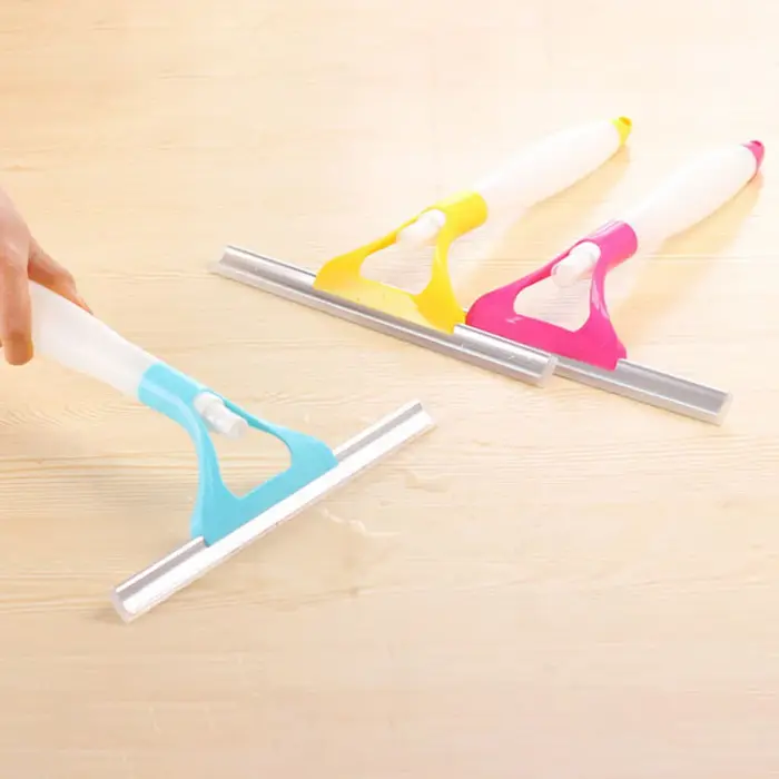 Brosse de nettoyage de vitres en Spray