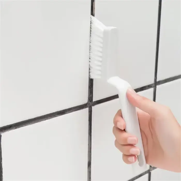 Brosse de nettoyage polyvalente pour carrelage