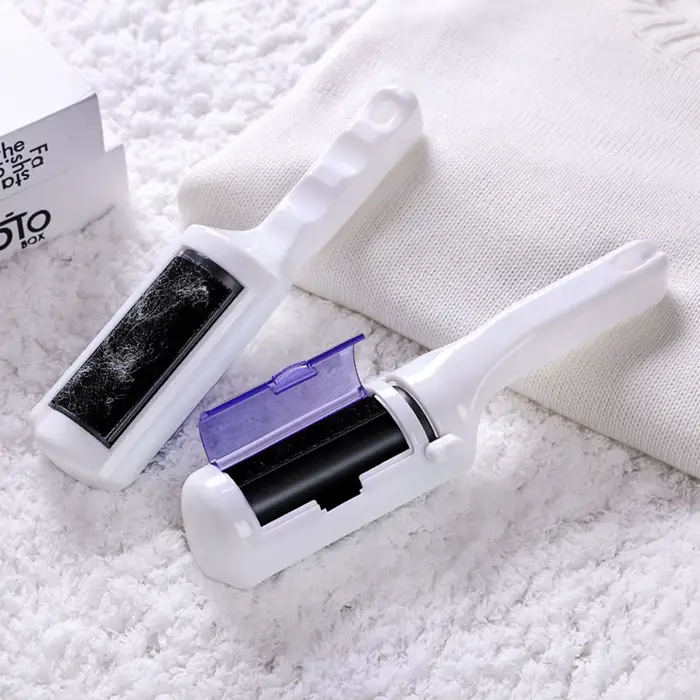 Brosse électrostatique pour balayeuse de sol et tapis