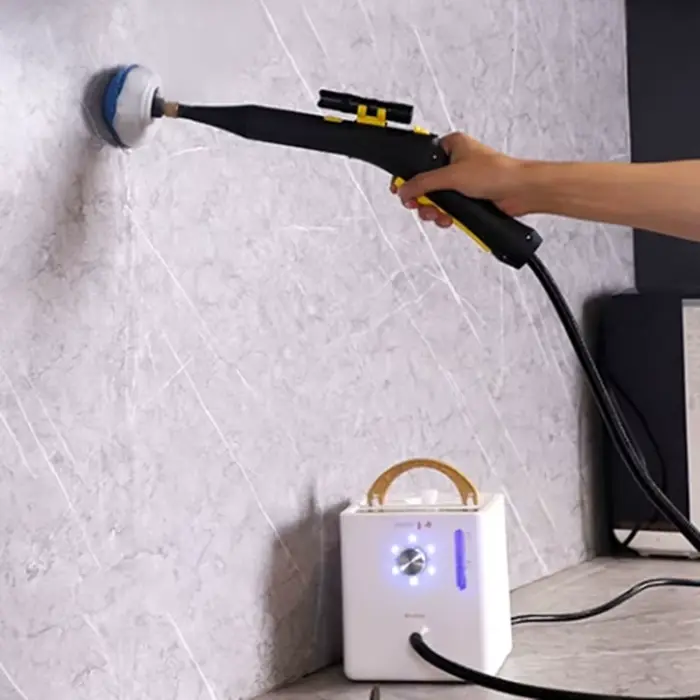 Nettoyeur vapeur haute pression avec tête de brosse