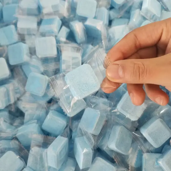 Tablettes effervescentes nettoyantes pour toilettes