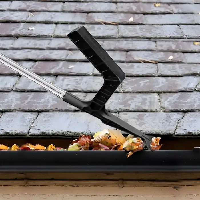Brosse de nettoyage de gouttière télescopique extensible