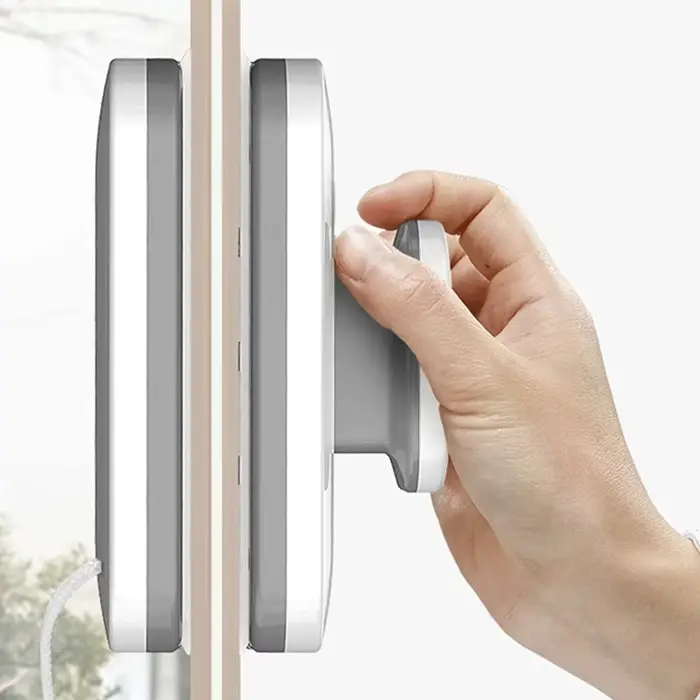 Brosse de nettoyage de vitres magnétique double face